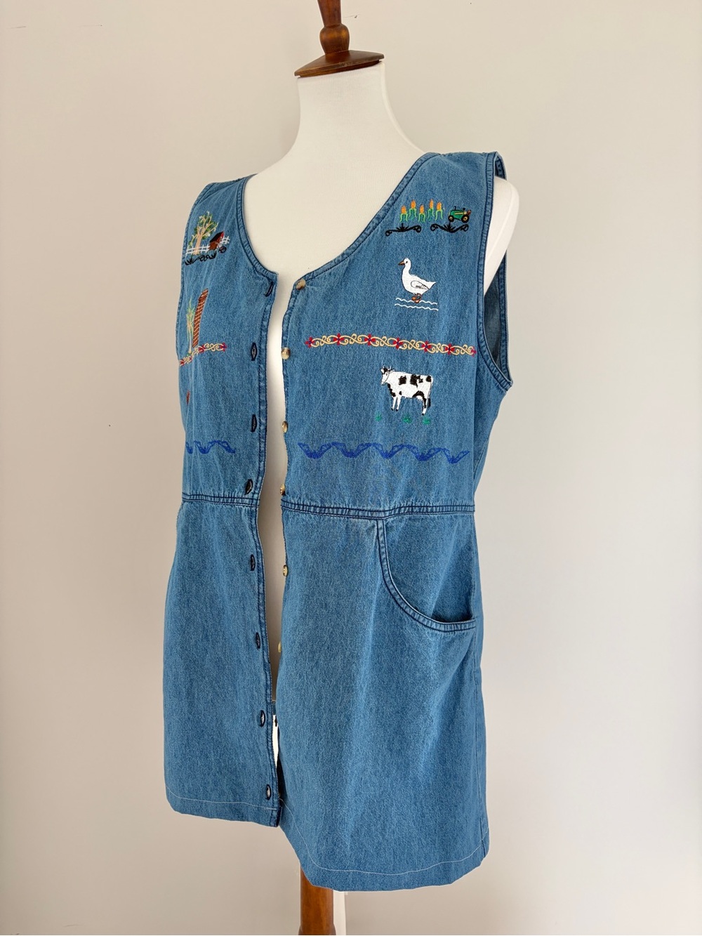 Vintage Goose/Farm Embroidered Vest